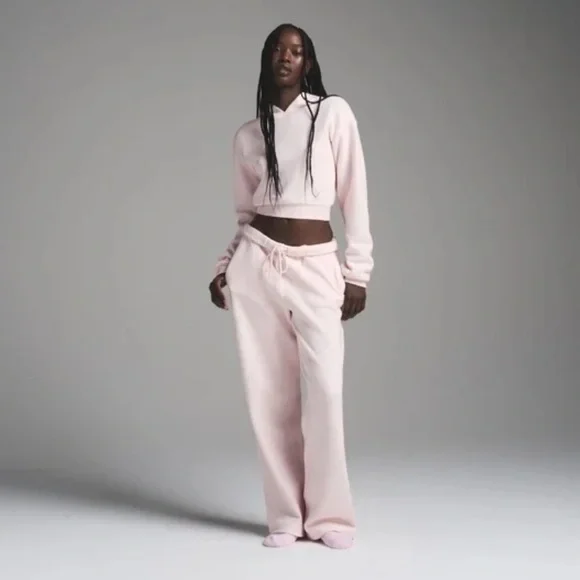 SKIMS Light Pink Hoodie and Jogger Set - Picture 9 of 11